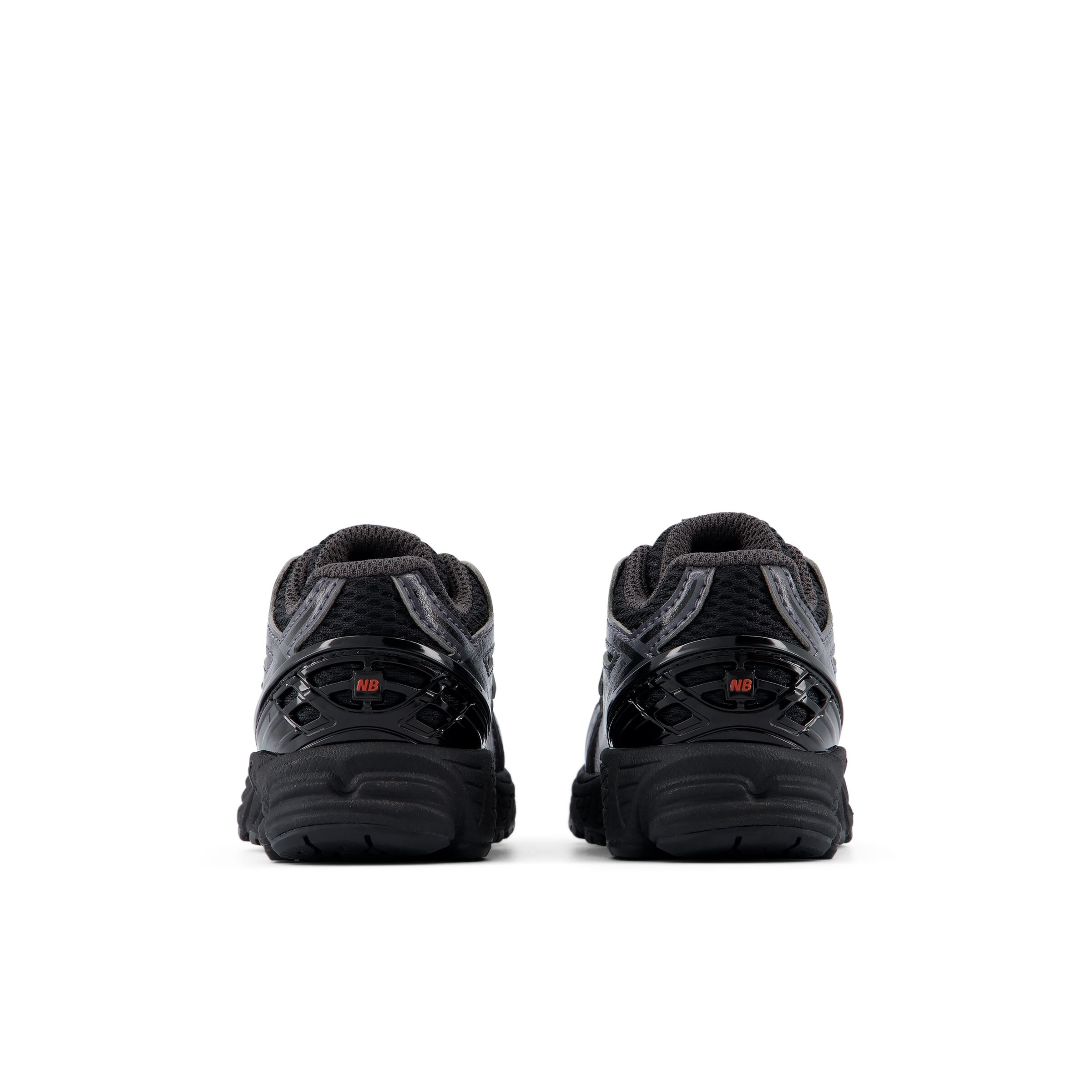 Sneaker '1906' di new balance in nero