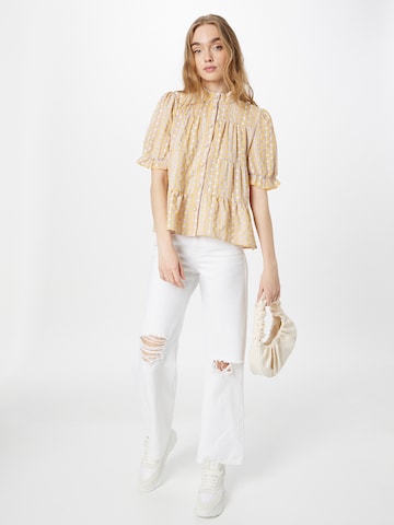 NÜMPH Blouse in Beige