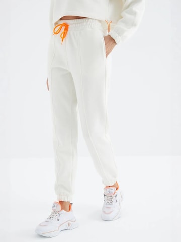Tommy Life Tepláková souprava 'Aktive Sets' – bílá