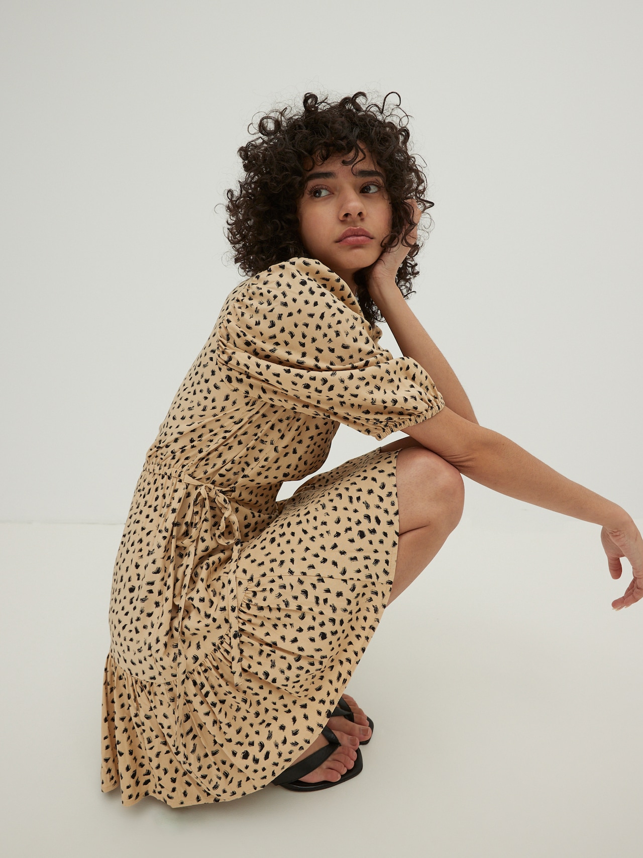 EDITED Producten Jurk 'Gemma' Beige