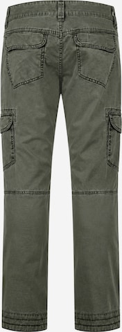 Regular Pantalon cargo TIMEZONE en vert : devant