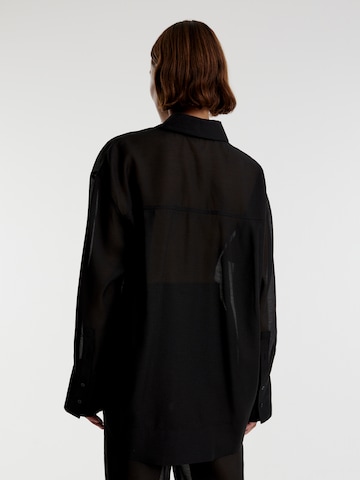 Camicia da donna 'Saara' di EDITED in nero
