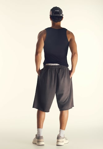 Baggy Pantaloni de la Bershka pe negru
