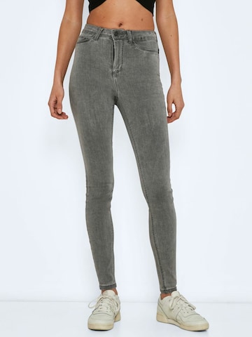 Noisy may Skinny Jeans 'Callie' in Grau: Vorderseite