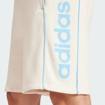 ADIDAS ORIGINALS - Loosefit Pantalón en blanco