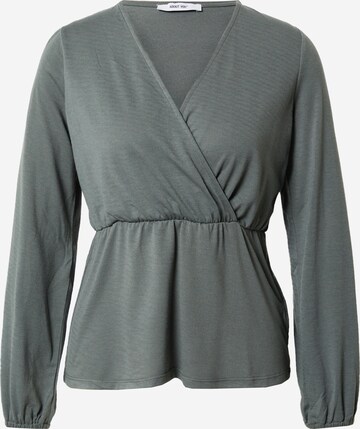 ABOUT YOU Shirt 'Lucia' in Groen: voorkant