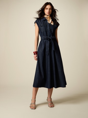 Abito di oltre in blu