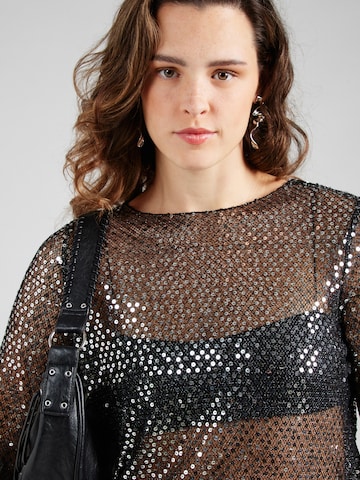 PIECES Curve Shirts 'PCRISSI' i sort