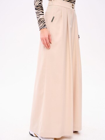 Blue Shadow Wide Leg Hose‌‌ in Beige