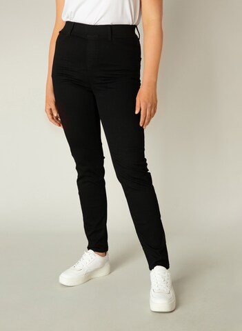 BASE LEVEL CURVY Slimfit Jeanshose 'Tessa' in Schwarz: predná strana