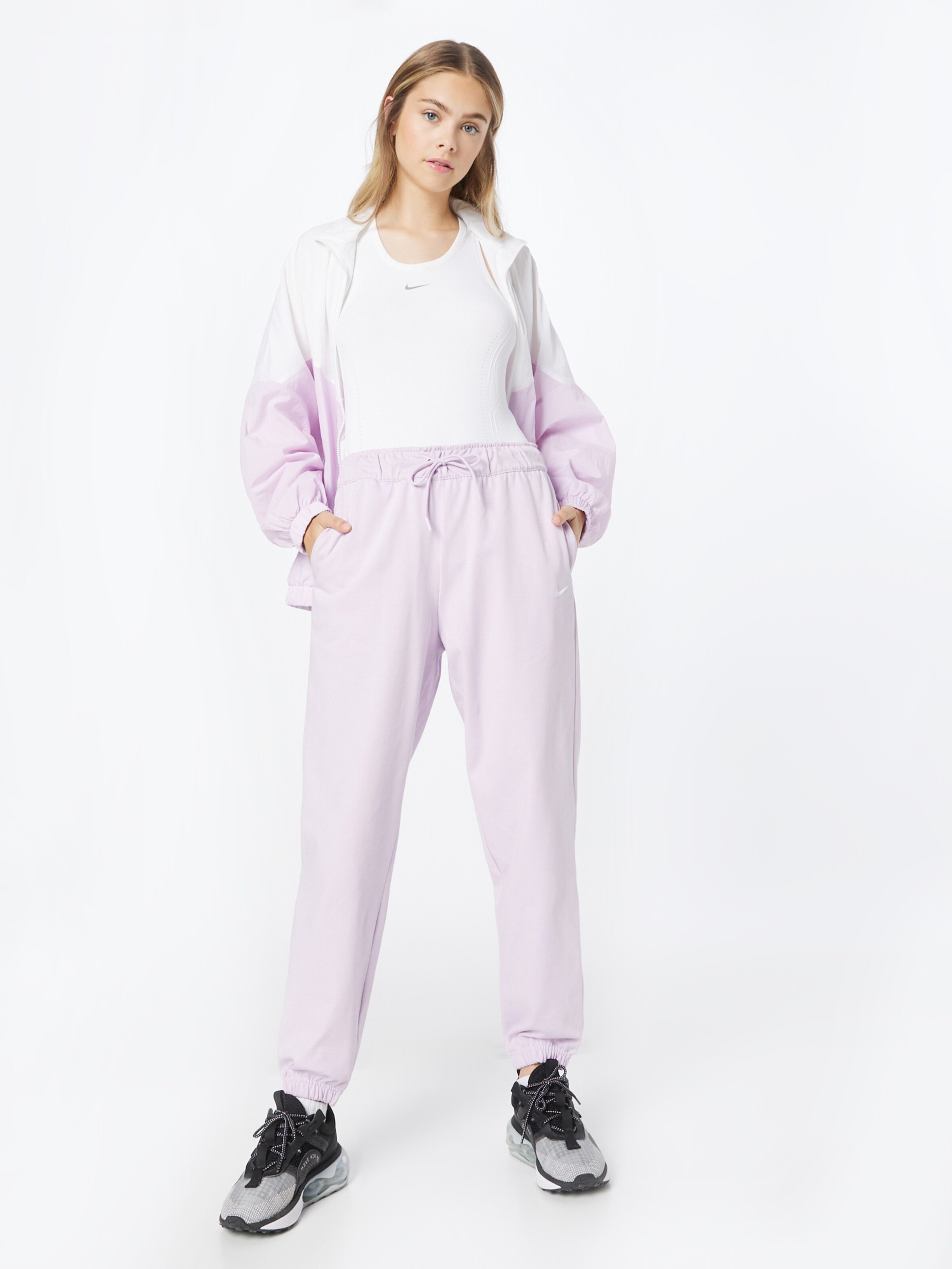 Nike Sportswear Tapered Pantal n en Malva ABOUT YOU