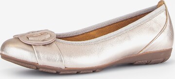 GABOR Ballet Flats in Gold: front