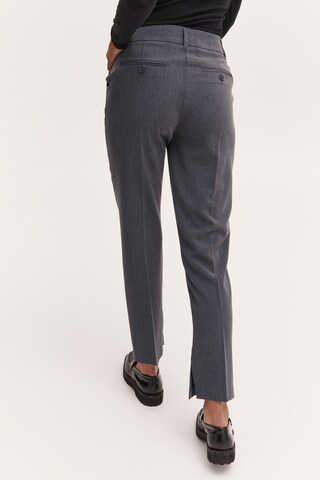 b.young - regular Pantalón en gris