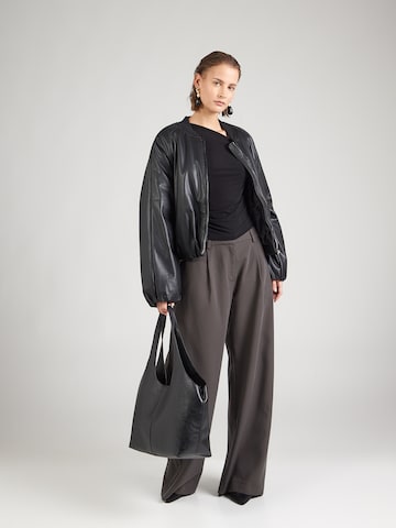 ABOUT YOU Shirt 'Cora' in Black