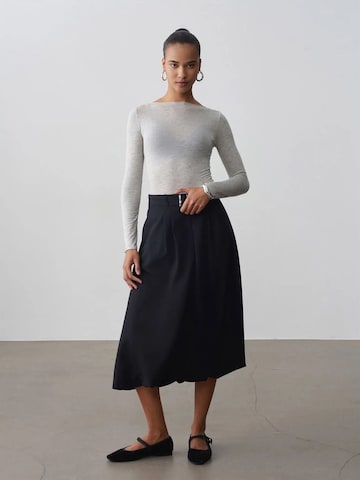 Dilvin Skirt in Black