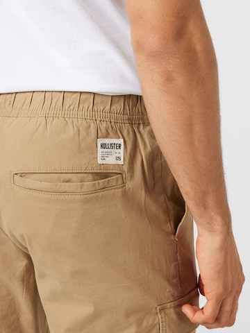 HOLLISTER Regular Cargohose in Beige