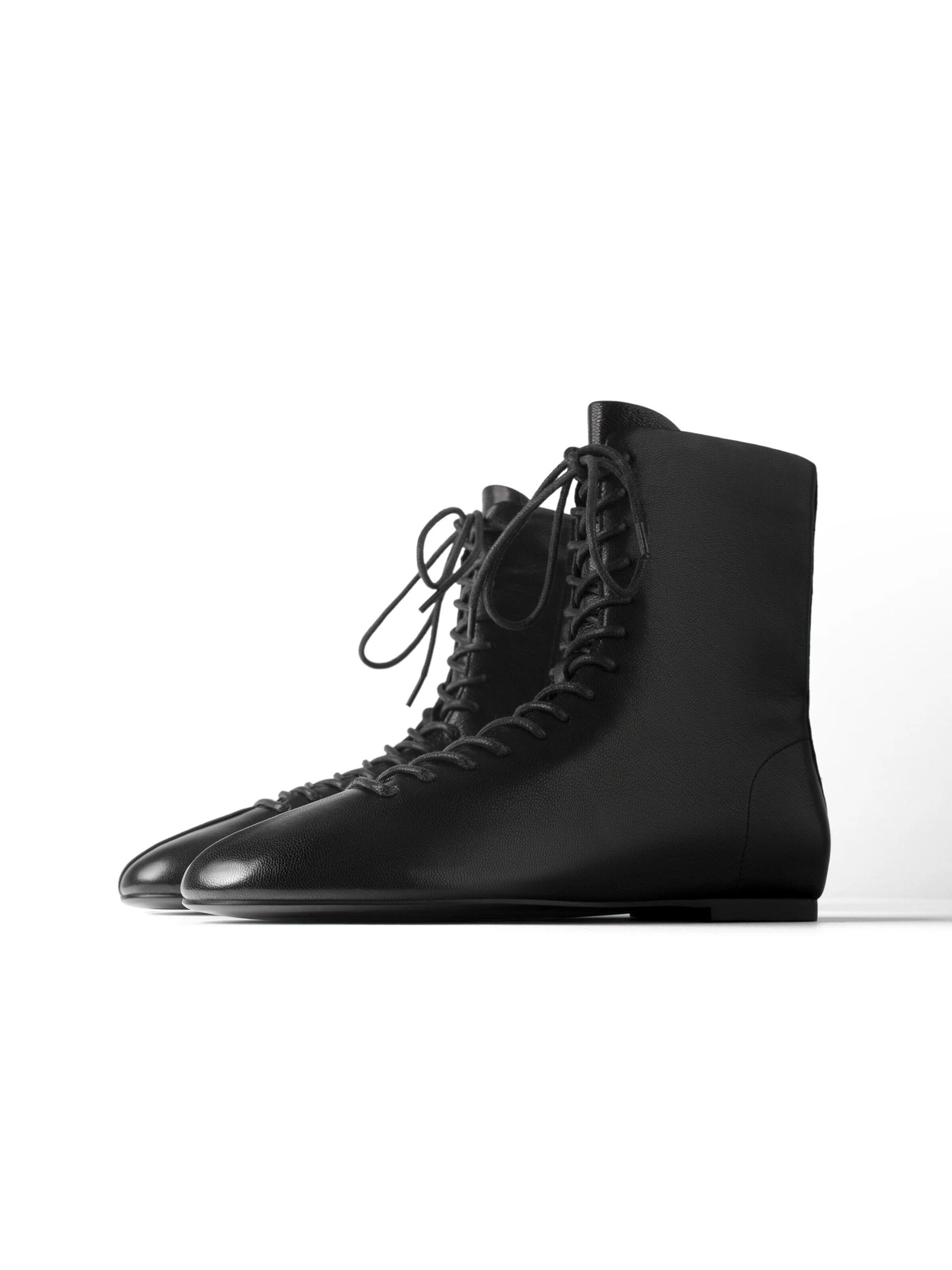 L37 HANDMADE SHOES Bokabakancsok 'LESS IS ALWAYS MORE' - fekete