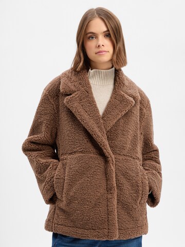 OPUS Tussenjas in Bruin: voorkant