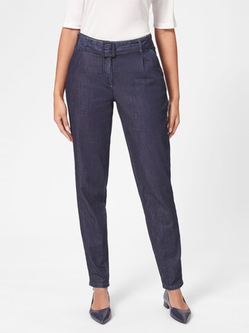 MADELEINE Tapered Jeans in Blauw: voorkant