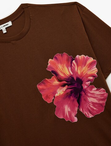 Koton T-Shirt in Braun