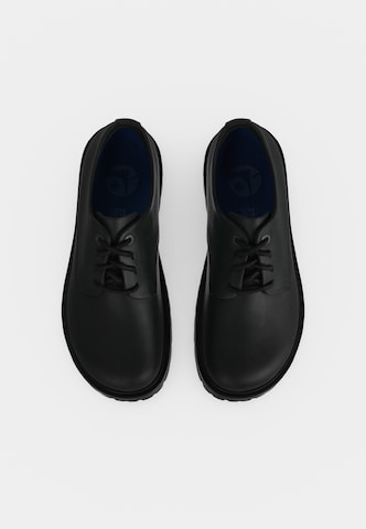 BIRKENSTOCK - Zapatos con cordón 'Highwood' en negro