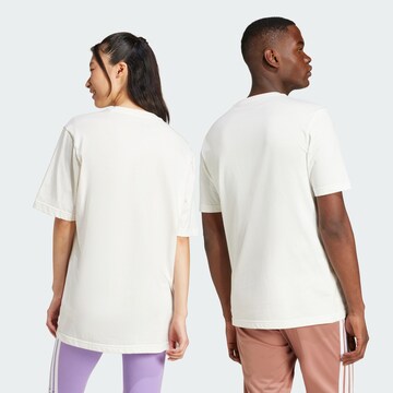 ADIDAS SPORTSWEAR - Camiseta funcional en blanco