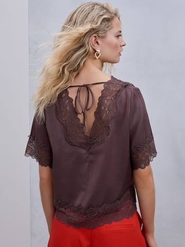 Next Bluse in Braun
