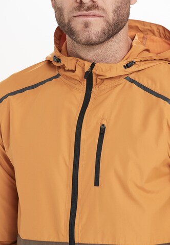 ENDURANCE - Chaqueta deportiva 'Hugoee' en amarillo