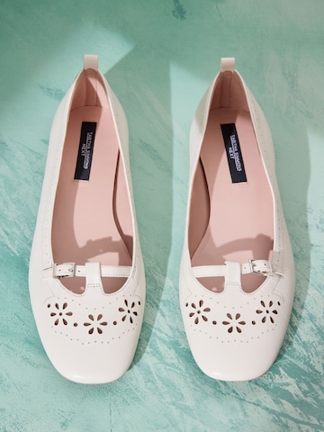 Next Ballerina 'Tabitha Simmons x Next' in Weiß