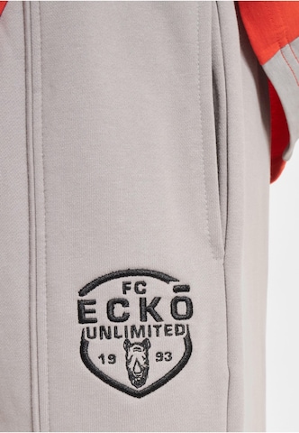 Ecko Unlimited Regular Housut värissä harmaa