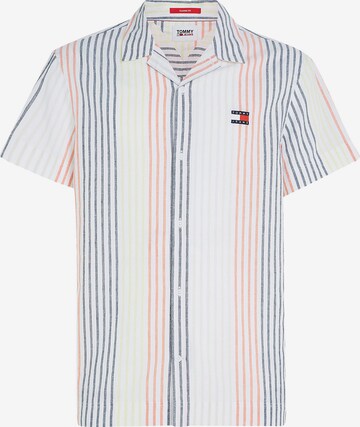 Tommy Jeans Regular fit Button Up Shirt in White: front