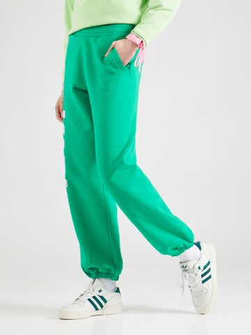 Largi Pantaloni de la Karl Lagerfeld pe verde: față