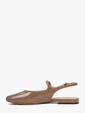 Décolleté sling '501-02' di Estro in marrone