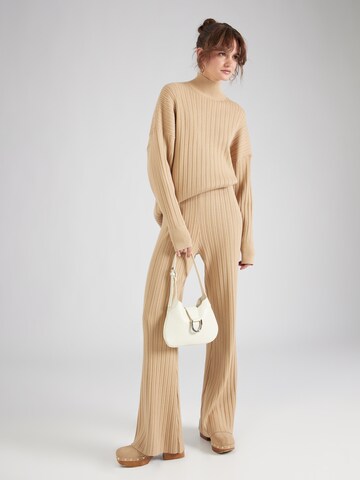 millane Flared Broek 'Lorin' in Beige