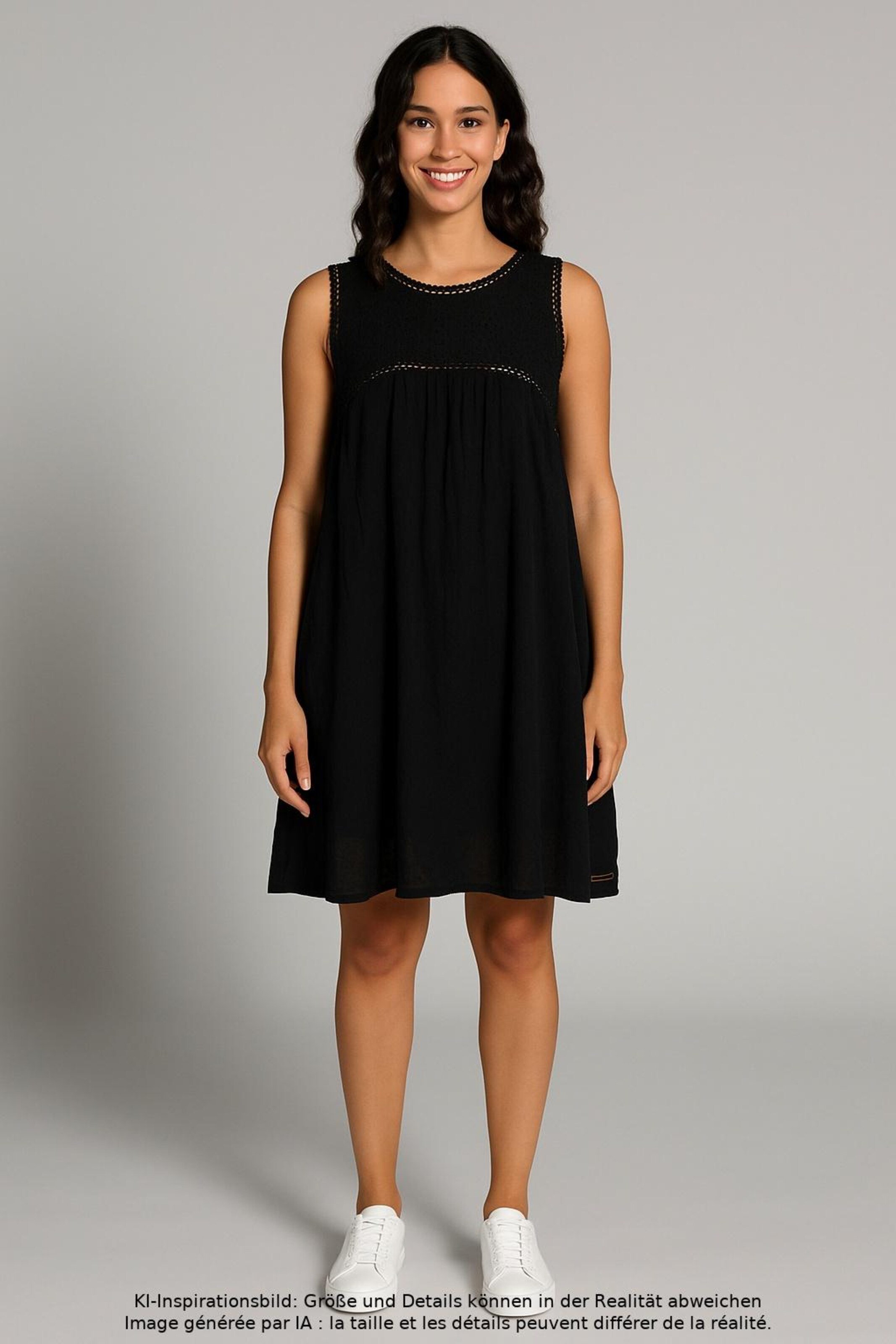 PROTEST Kleid L in Schwarz: Vorderseite