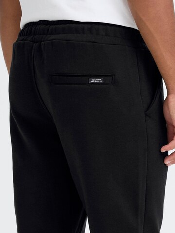 BLEND - Tapered Calças 'Downton' em preto