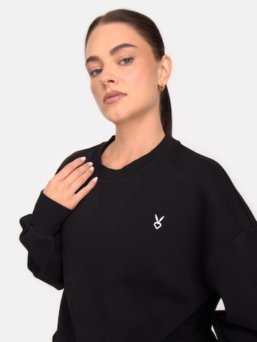 Cardio Bunny Sweatshirt in Black
