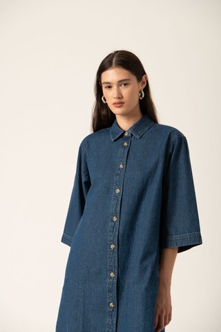 SOAKED IN LUXURY Dress in Blue: front