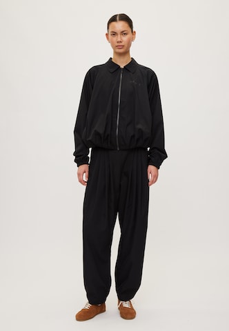 Veste mi-saison 'Billow' rethinkit studios en noir