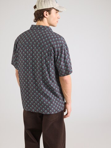 Iriedaily - Ajuste regular Camisa 'Resort' en azul