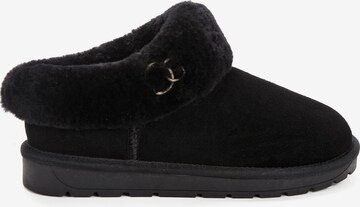 Gooce Slip-ons 'Mitsuko' in Black