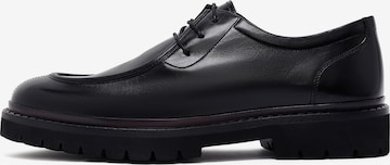 Scarpa stringata di Derimod in nero: frontale