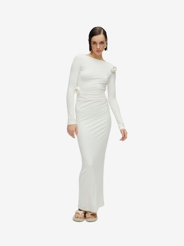 NOCTURNE - Vestido em branco: frente