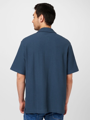 WEEKDAY Comfort Fit Skjorte i blå