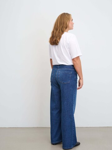 LAURIE Loosefit Jeans 'Carol'‌‌‌‌‌‌ in Blau