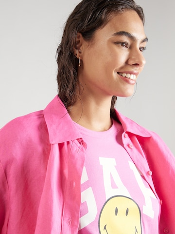 GAP Koszulka 'SMILEY' w kolorze różowy