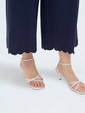 Effilé Pantalon Fiorella Rubino en bleu