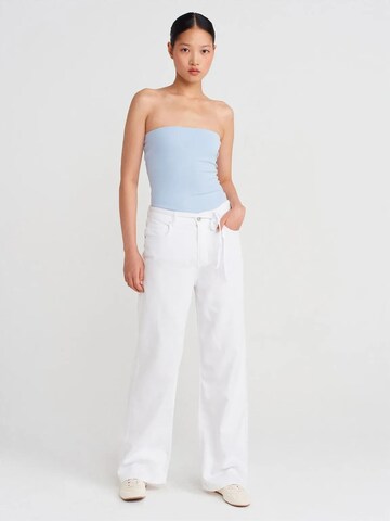 Top di Dilvin in blu