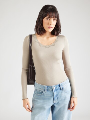 T-shirt 'Babette' rosemunde en marron : devant