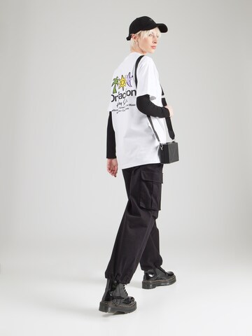 T-shirt 'Holiday Service' On Vacation Club en blanc